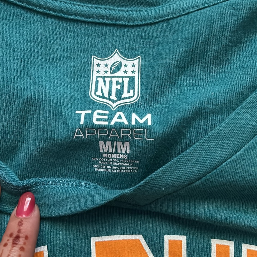 Miami dolphins - Picture 2 of 2